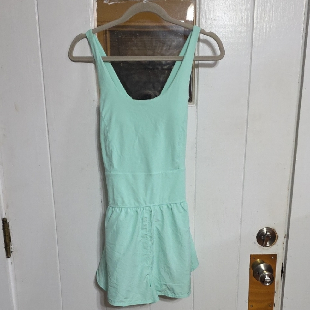 NWT Avia Womens Athletic Romper Mint Green Removable Bra Pads Pocket Stretch XL